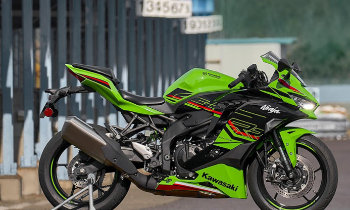 Kawasaki Ninja 250 2018 lộ diện hình ảnh đầu tiên